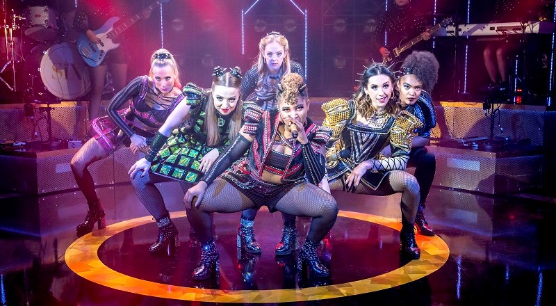SIX to reign again at The Lowry