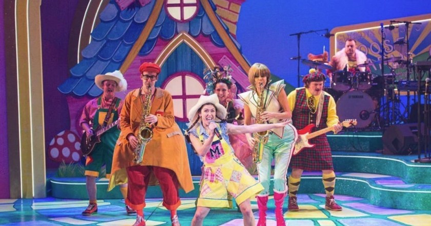 Mother Goose: The Rock ‘n’ Roll Panto – Theatr Clwyd